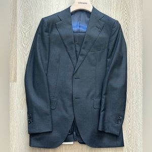 Gently Used Suitsupply Dark Grey Lazio Suit (38R)